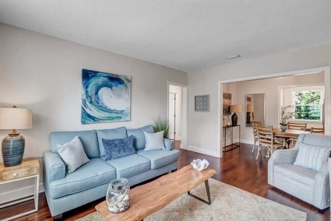 Building Photo - 1848 Naldo Ave Rental
