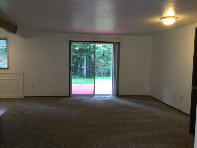 Photo - Spacious Mukilteo Rambler in Harbor Pointe – 3BR, Deck & Private Backyard