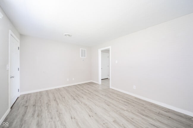 Photo - 6461 W 300 S