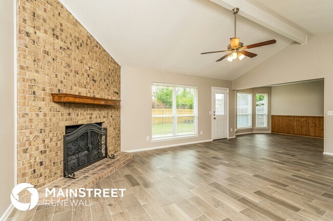 Photo - 724 Kensington Ln