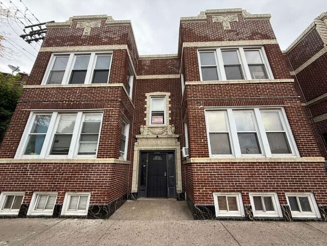 Building Photo - 5952 W Roosevelt Rd