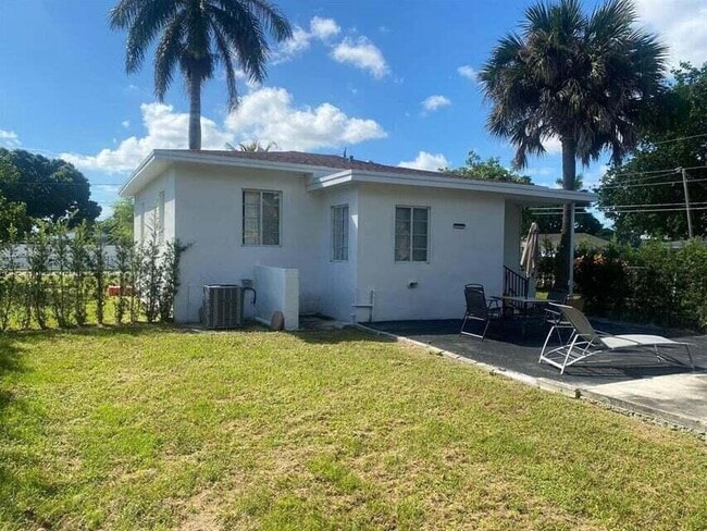 Photo - 538 SW 7th St