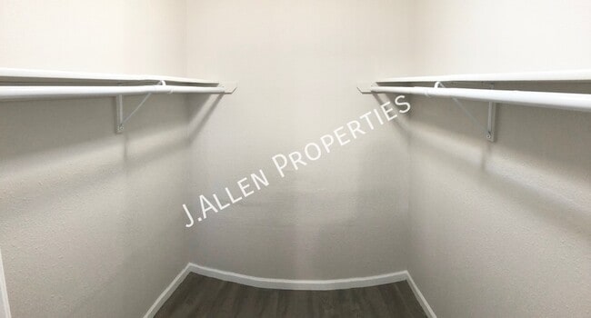 Photo - 1804 Parker Cir Unidad A