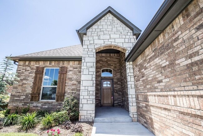 Photo - 4 Bedroom 3 Bath Home in Edmonds Schools with Storm Shelter