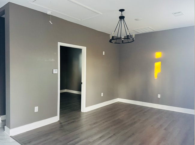 Photo - 860 France St