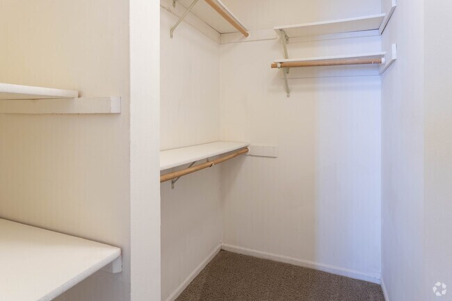 2BR, 2BA - Everest