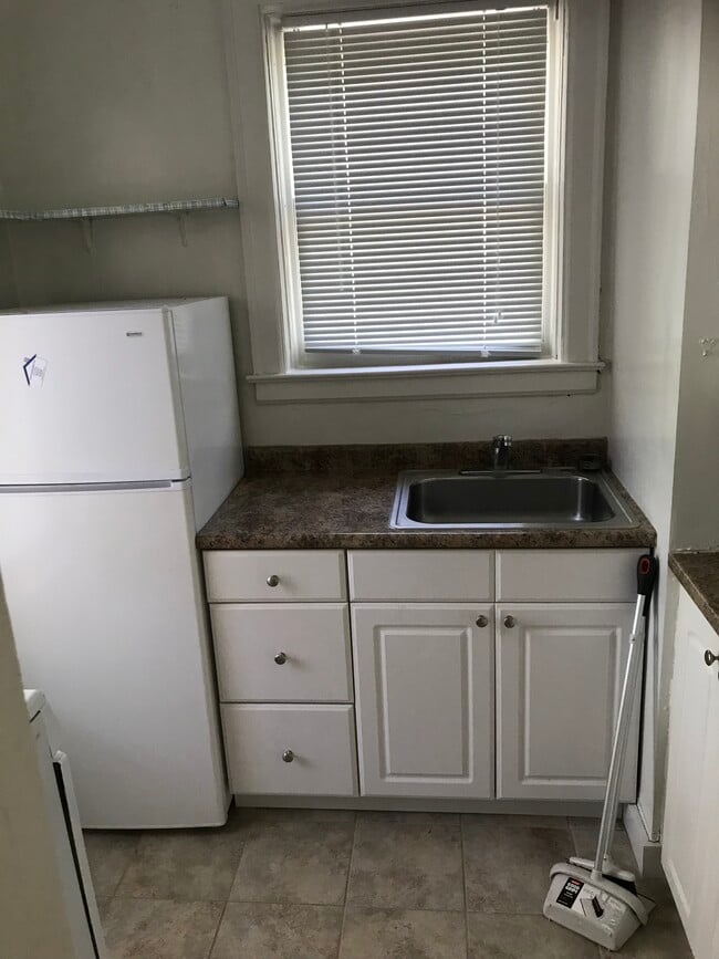 Photo - Forest Plaza Apartments