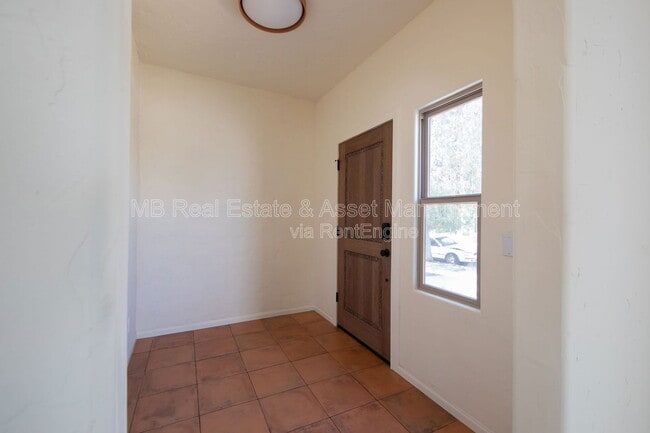 Photo - 1260 Ridgeley Dr