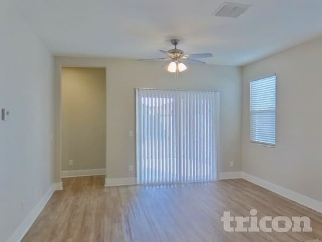 Photo - 42037 W Lunar St