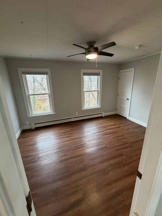 Photo - 15 Essex St Unit 2nd floor