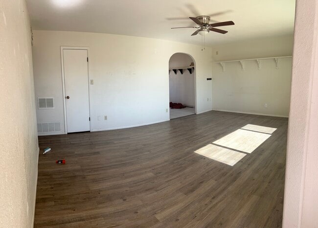 Living Room to Kitchen - 5322 W Saint Moritz Ln
