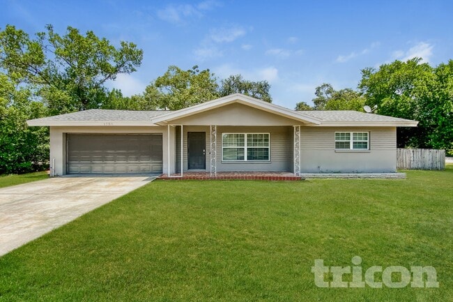 Building Photo - 1701 Audrey Dr