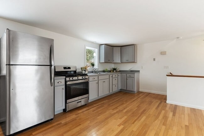 Photo - 47 Lake St Unit A