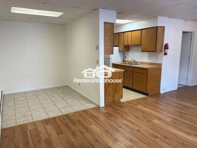 Photo - 15 W Marshall St