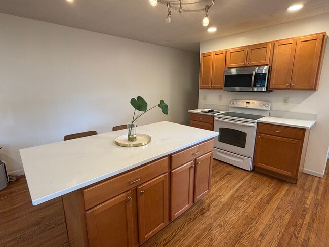 Photo - 209 12th Ave N