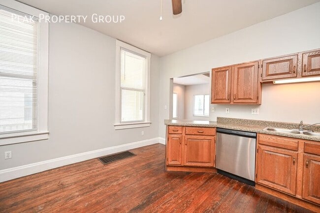 Photo - 411 Ada St