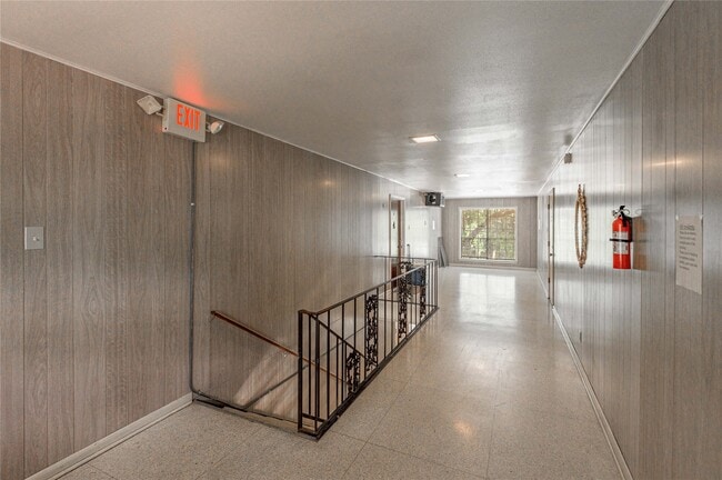 Photo - 818 University Ave Unit 7