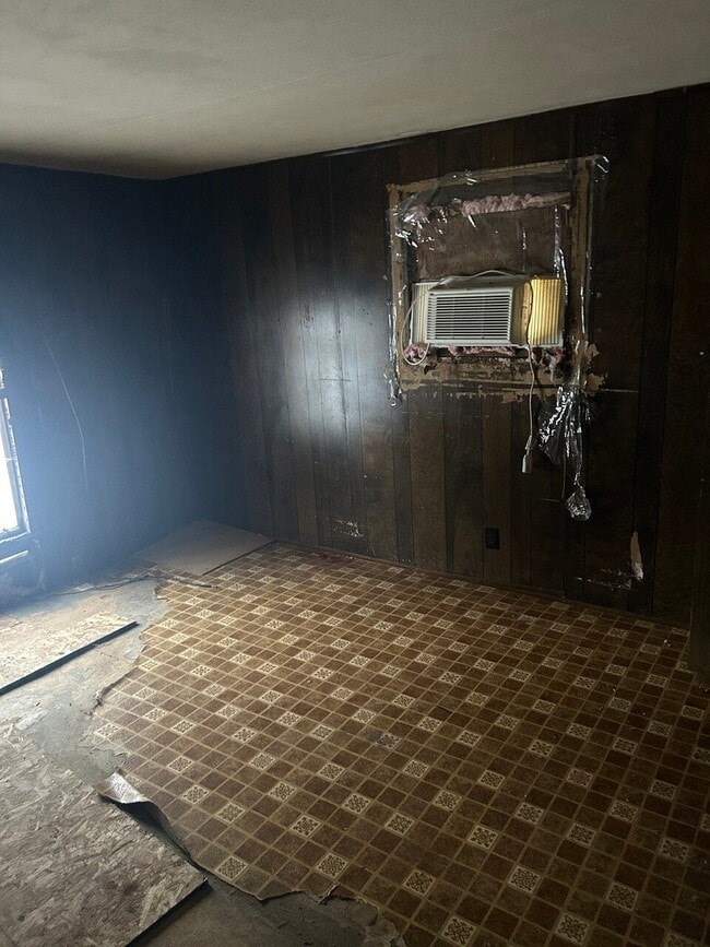 Photo - 1404 Rumbaugh Ln