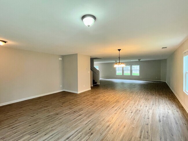 30003 Westfield Dr