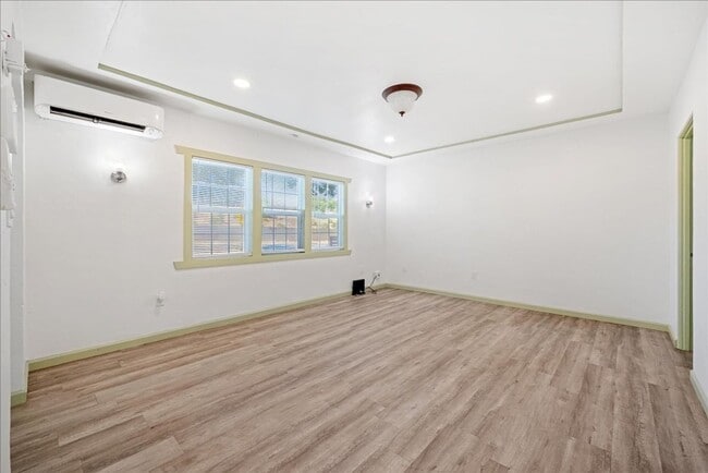 Photo - 1305 W St