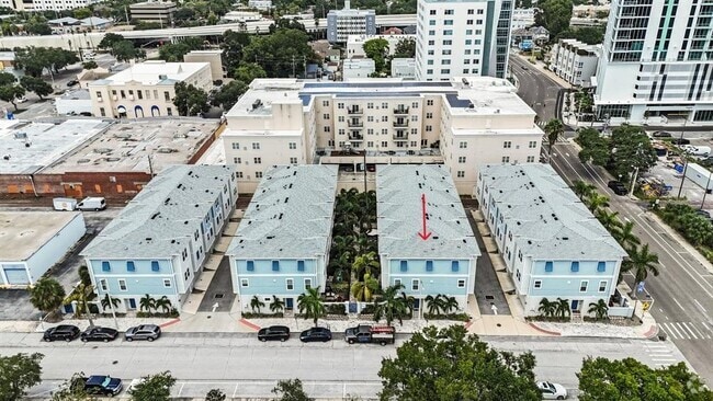 Building Photo - 813 Burlington Ave N Rental
