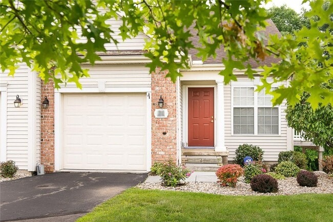 Photo - 1 Windridge Dr Townhome