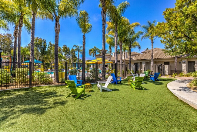 Signature Point apartments — community photo