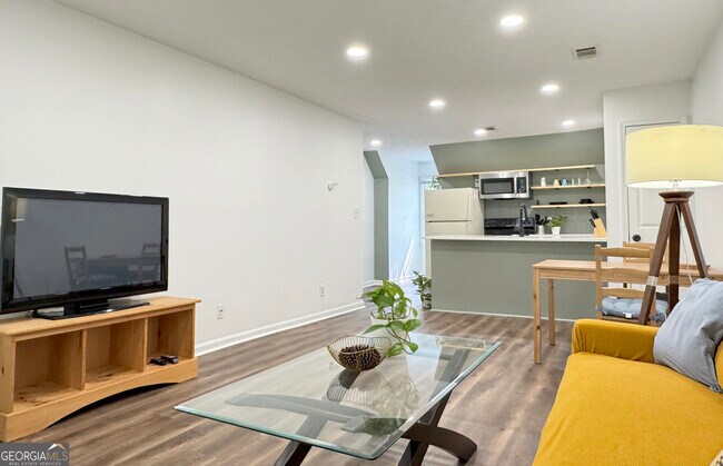 4193 N Shallowford Rd Unit D