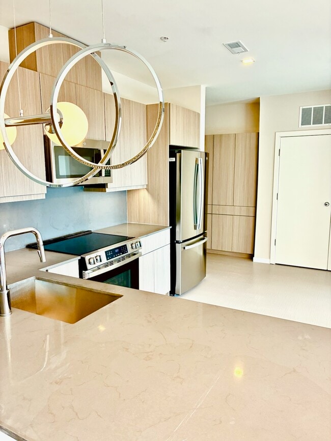 2B Kitchen - The Deneau