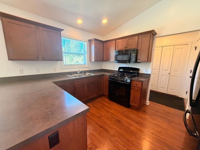 Photo - 2962 Windy Wood St SE