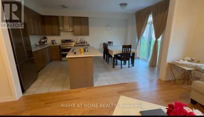 Photo - 77 Wintergreen Cres