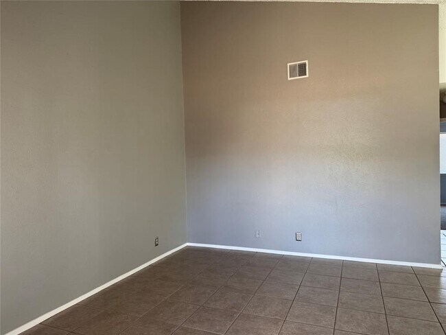 Photo - 8704 Pineridge Dr