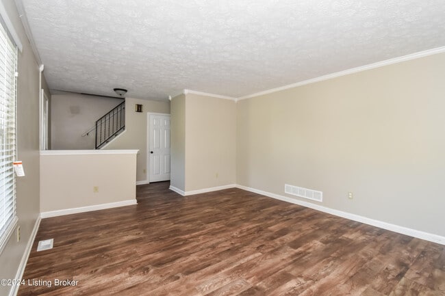 Photo - 4907 Lunenburg Dr