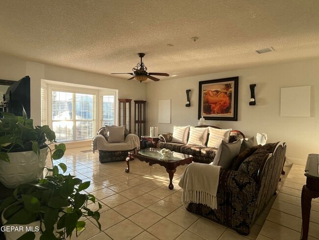 Photo - 157 Lago De Oro Dr