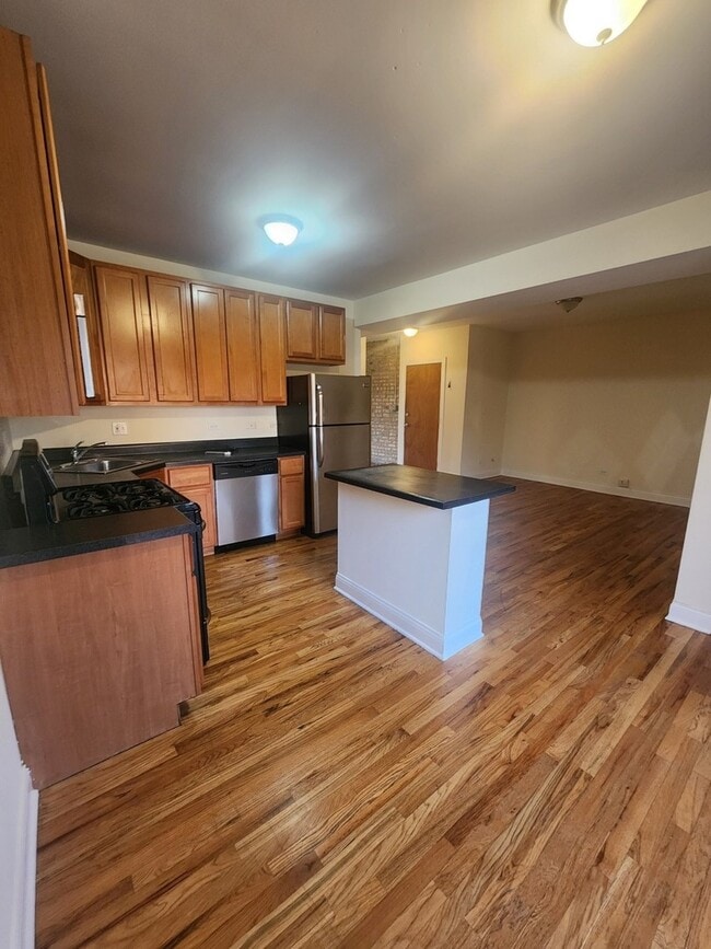 Photo - 5014 N Harding Ave Unit 2