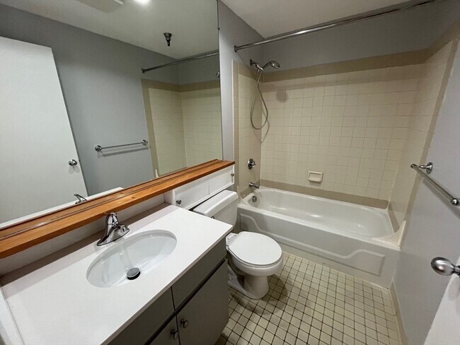 Photo - 750 Davol St Unit 814