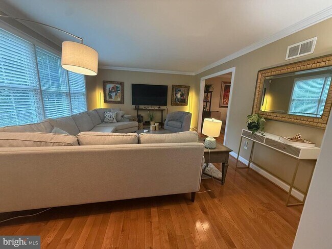 Building Photo - 1701 Pebble Beach Dr