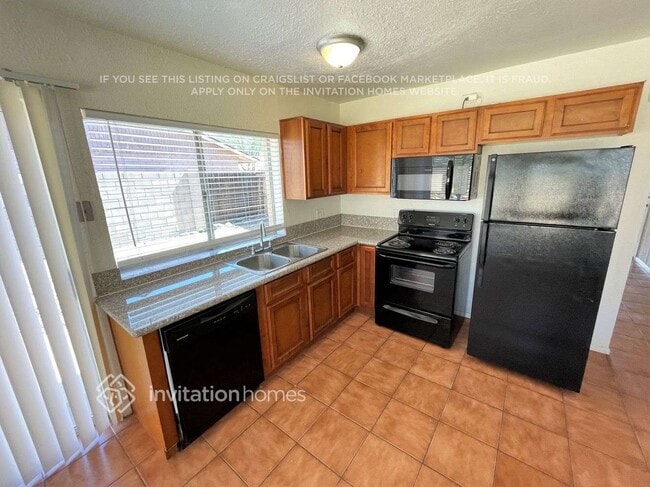 Photo - 6108 N 71st Dr