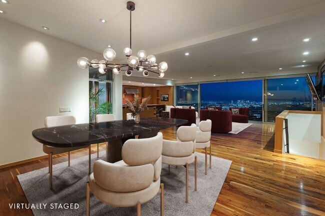 Photo - 8825 Hollywood Blvd