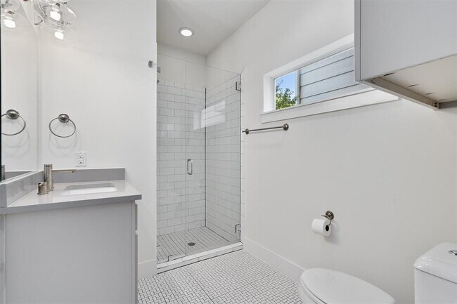 Photo - 1006 Muse Ln Unit 13