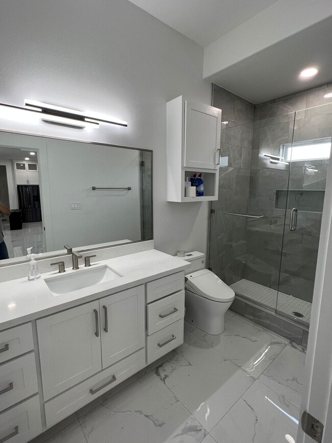 Photo - 154 Oleander Dr