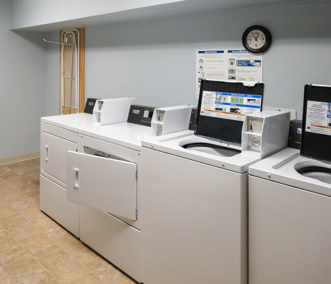 Rainier Vista Apartments Pacific, WA