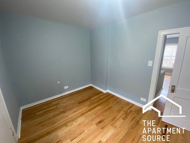 Photo - 5662 N Ridge Ave Unit 1H