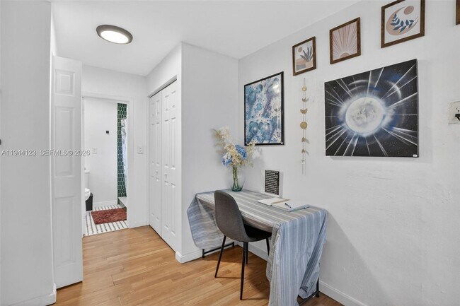 Photo - 6238 Hayes St Unit 1