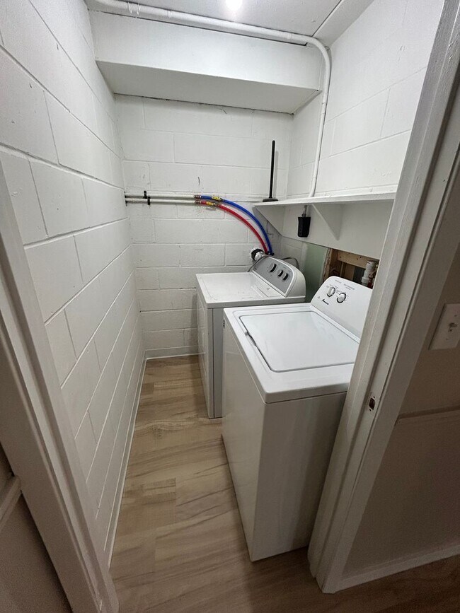 Photo - 513-513-513-512 Washington St Unidad 513 1/2 Washington St