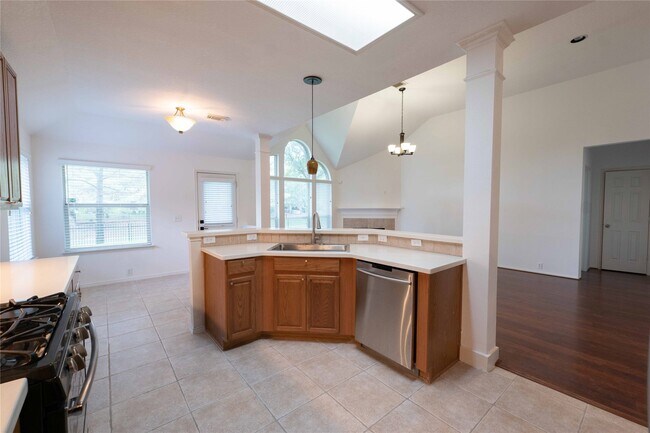 Photo - 10307 Sablebrook Ln