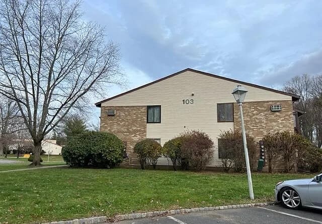 Building Photo - 103 Amberly Dr Unit G