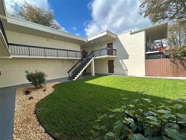 Photo - 8311 SW 142nd Ave Unit J202