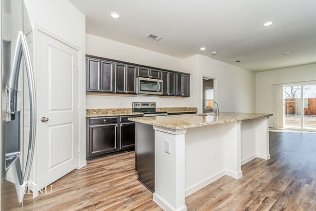 Photo - 460 Crestridge Dr