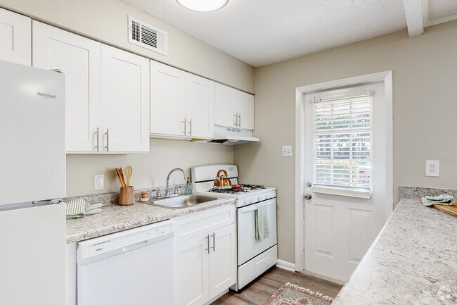 2BD 2BA 1,250SF